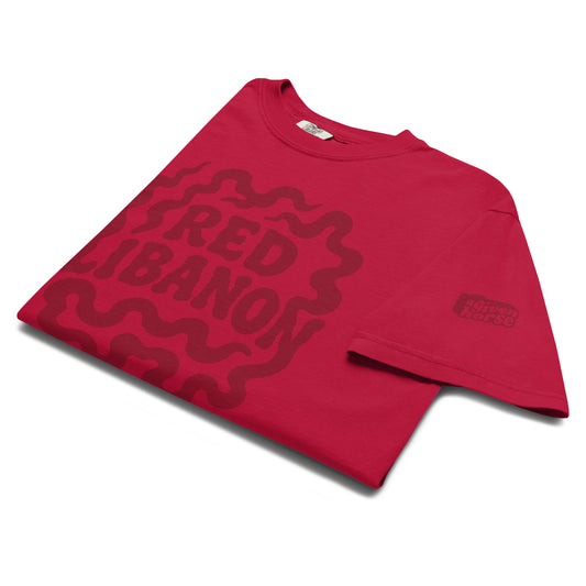 Rood T-Shirt met de tekst 'Red Libanon', ontwerp door Lay-Z en verkrijgbaar bij cadeauwinkel 'A Given Horse'. Gevouwen.