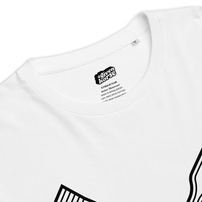 Wit T-Shirt met een afbeelding van een roerstaaf en een zakje melkpoeder, ontwerp door Matzwart en verkrijgbaar bij cadeauwinkel 'A Given Horse'. Detail.