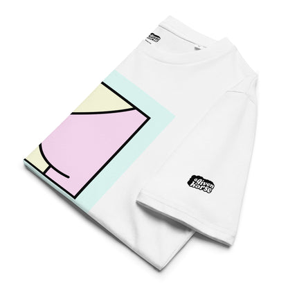 Wit T-Shirt met een afbeelding van een tepelpiercing, ontwerp door Matzwart en verkrijgbaar bij cadeauwinkel 'A Given Horse'. Gevouwen.