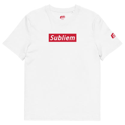 Wit T-Shirt met het Subliem logo, ontwerp door De Zwarte Markt en verkrijgbaar bij cadeauwinkel 'A Given horse'. Voorkant.